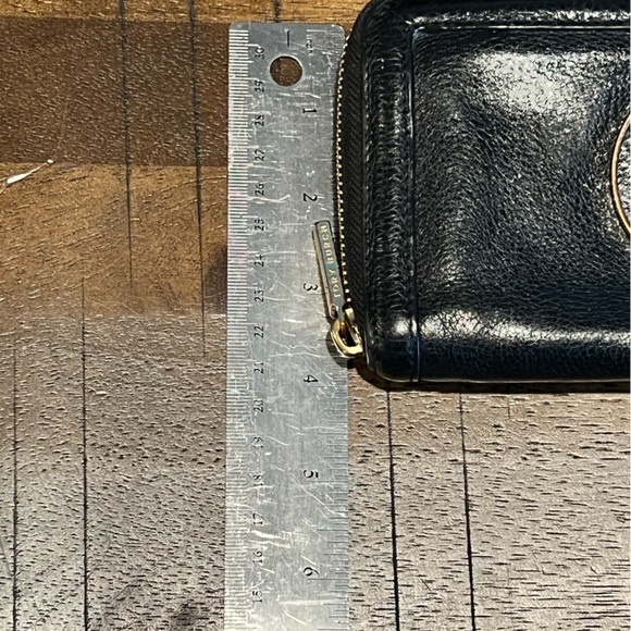 TORY BURCH ZIP AROUND CONTINENTAL WALLET - Picture 11 of 11